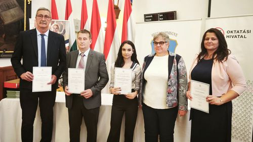Elismerések a Vármegyeházán